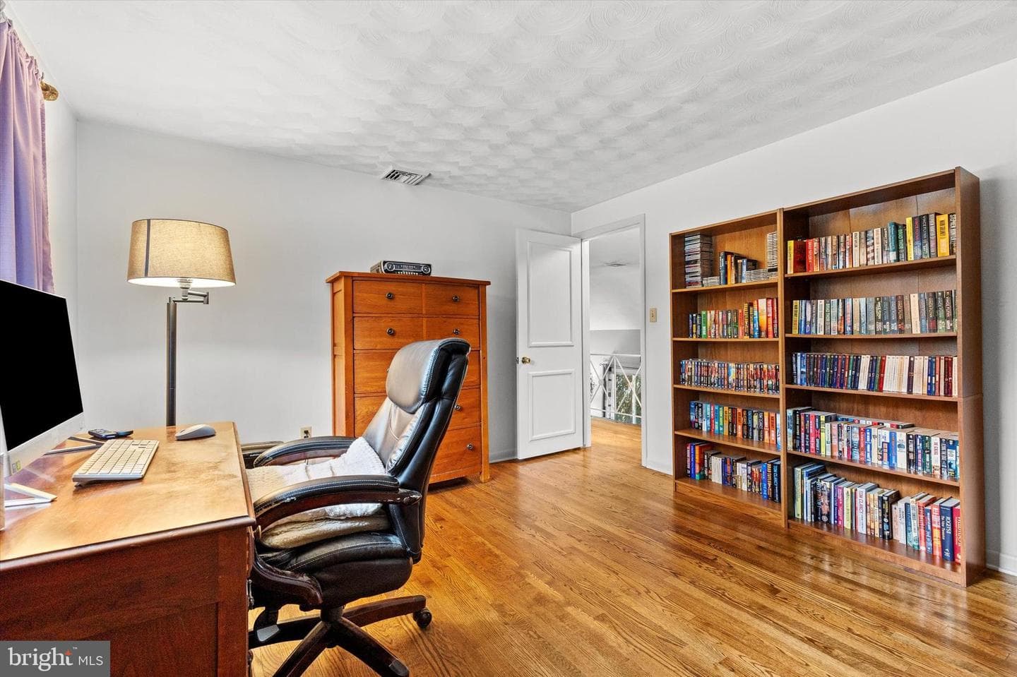 1605 Colonial Road photo 22