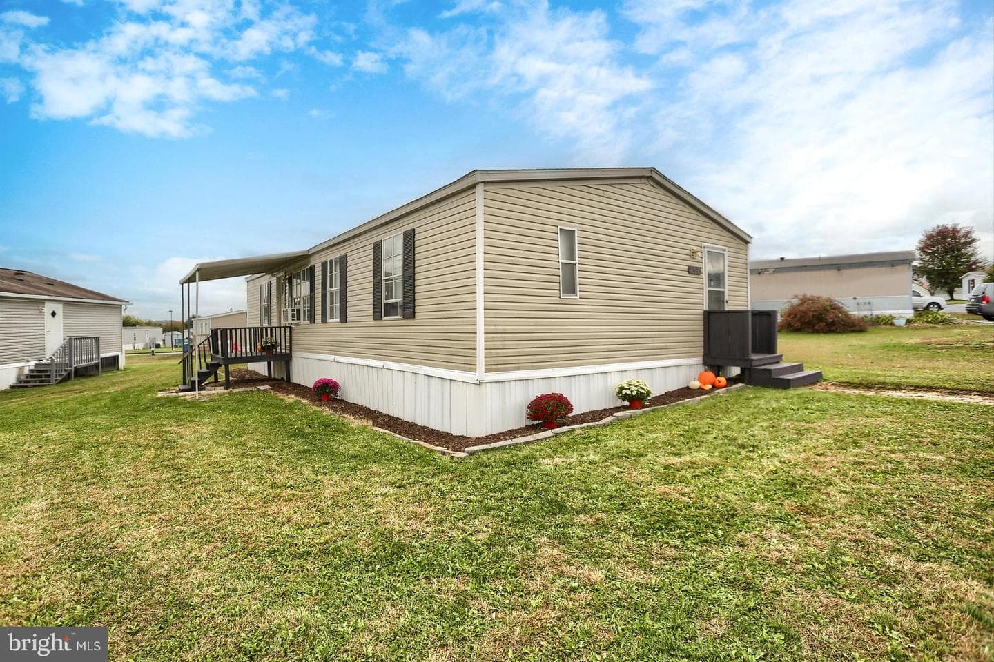 292 Dallas Drive photo 2