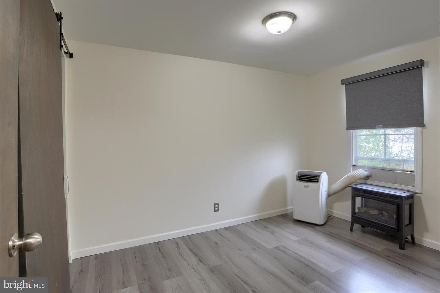 292 Dallas Drive photo 33