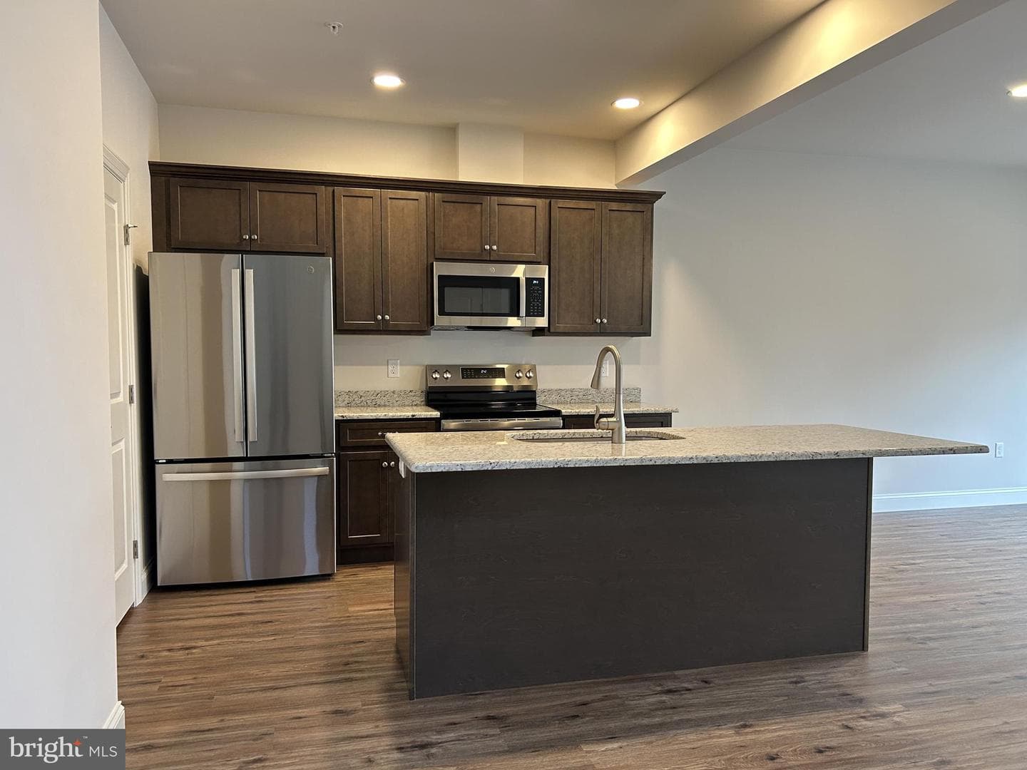 124 Magnolia Drive photo 5