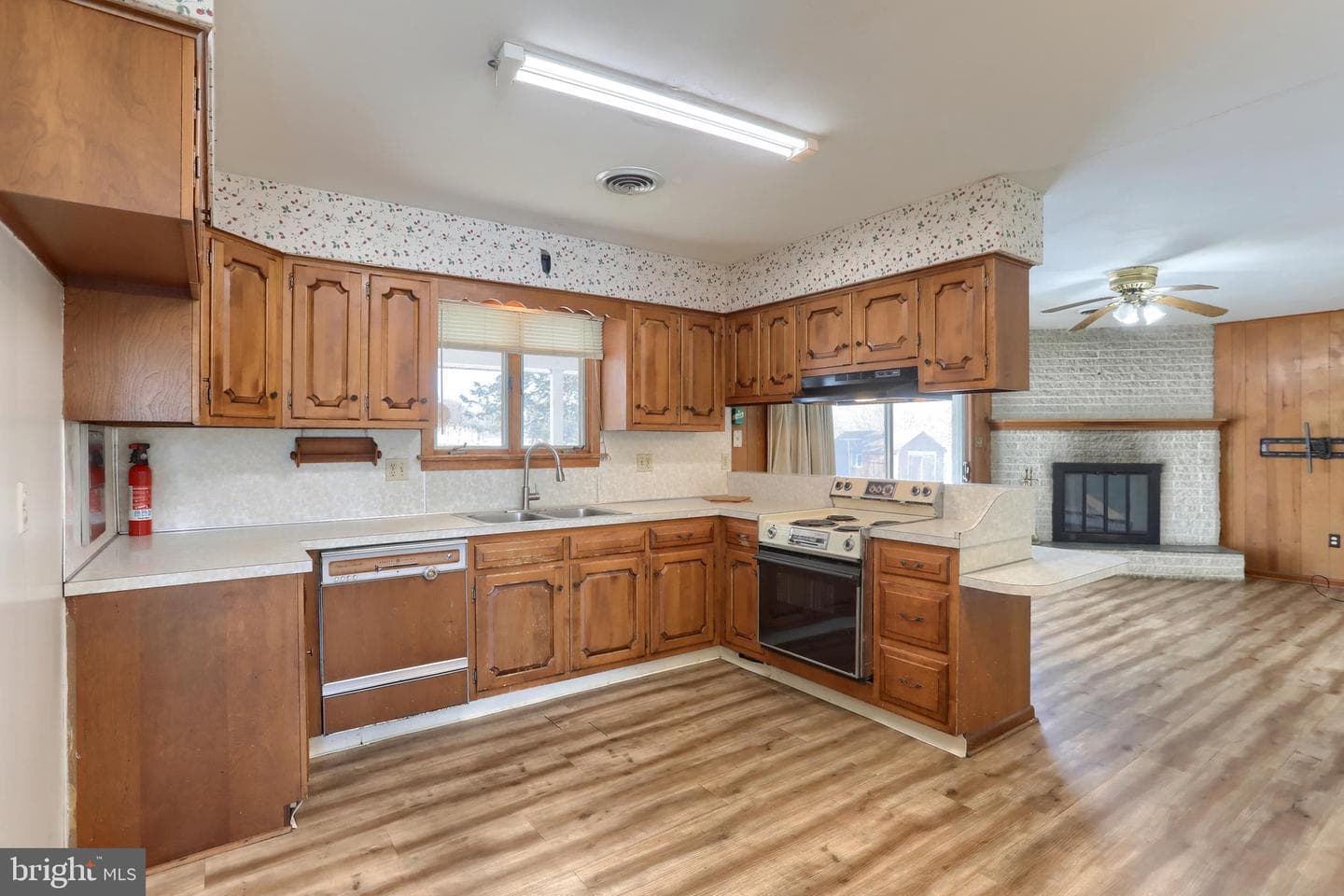 300 Eddington Avenue photo 18