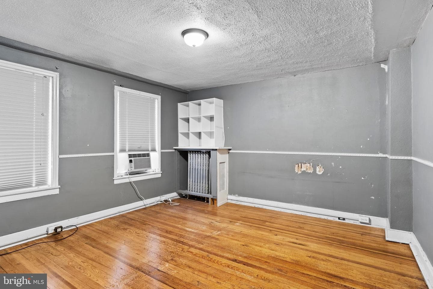 328 N Spring Street photo 23