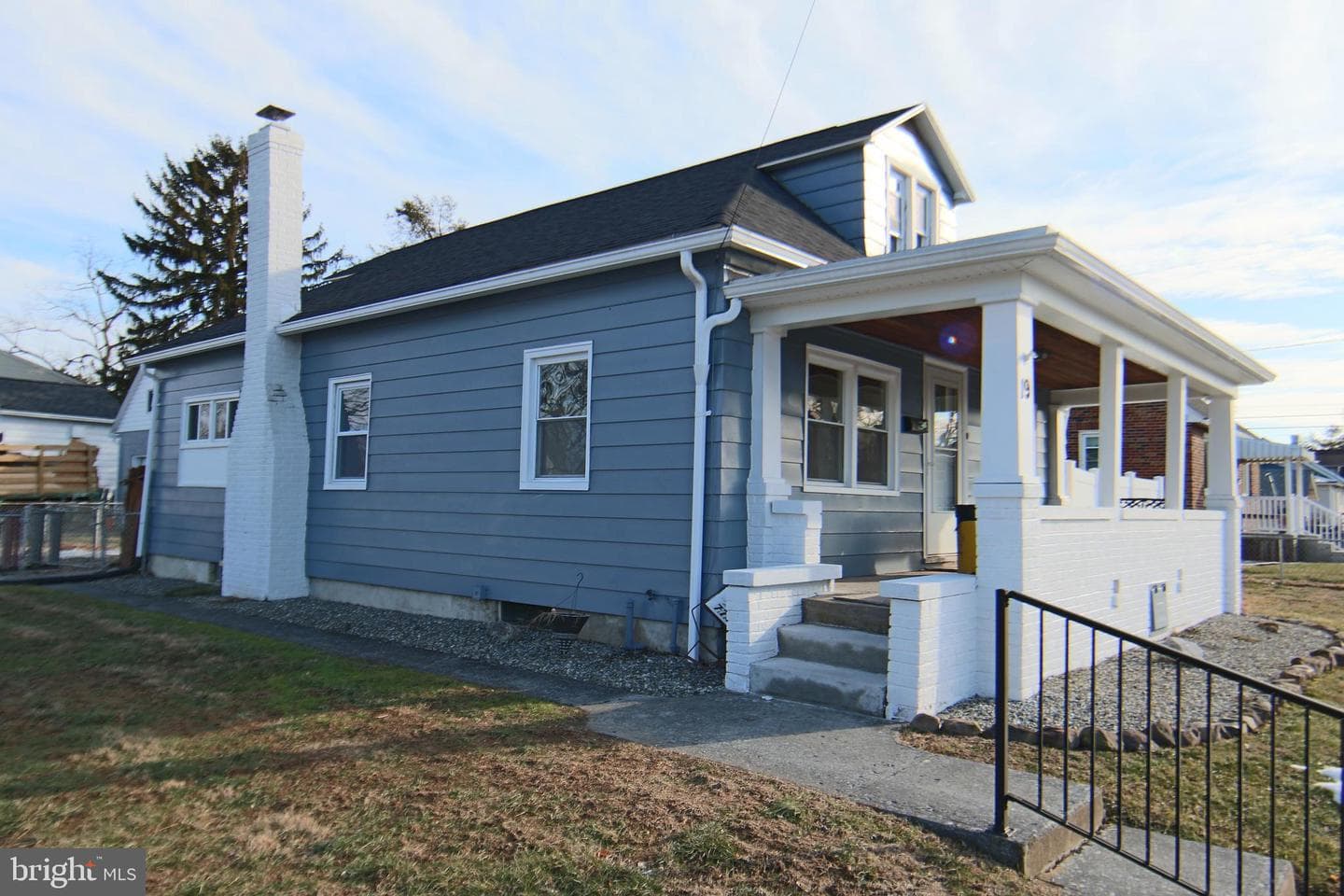 19 Crescent Street photo 2