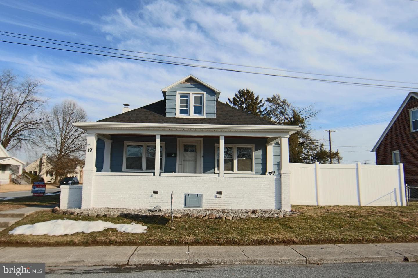 19 Crescent Street photo 3