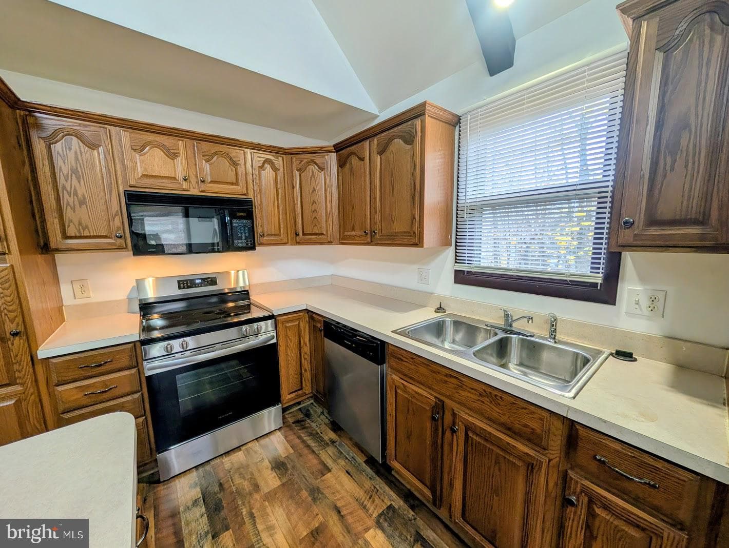 5905 Larue Street photo 5