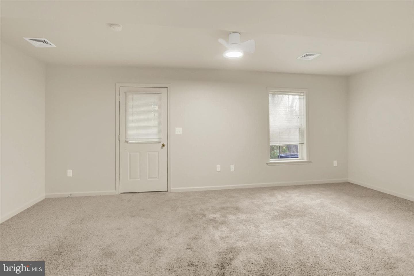 9089 Joyce Lane photo 11