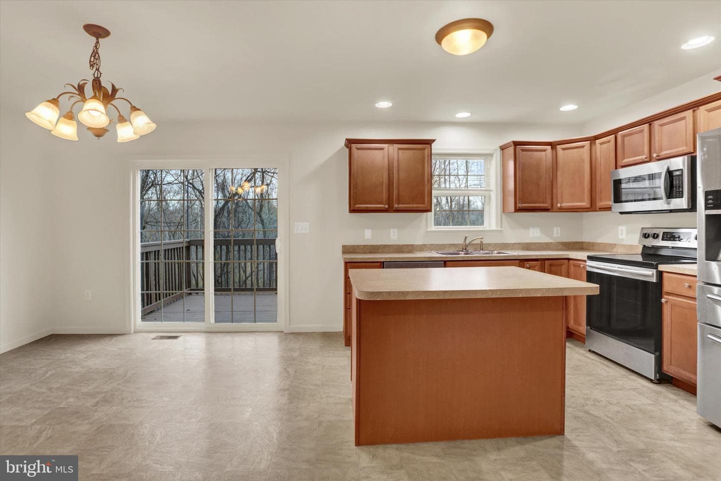 9089 Joyce Lane photo 18