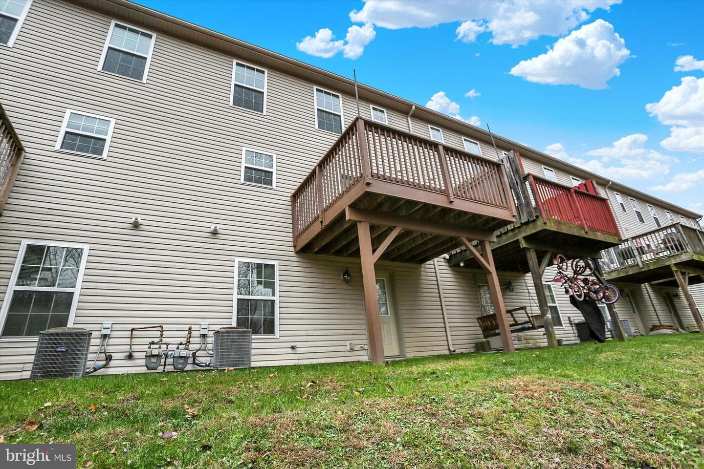 9089 Joyce Lane photo 45