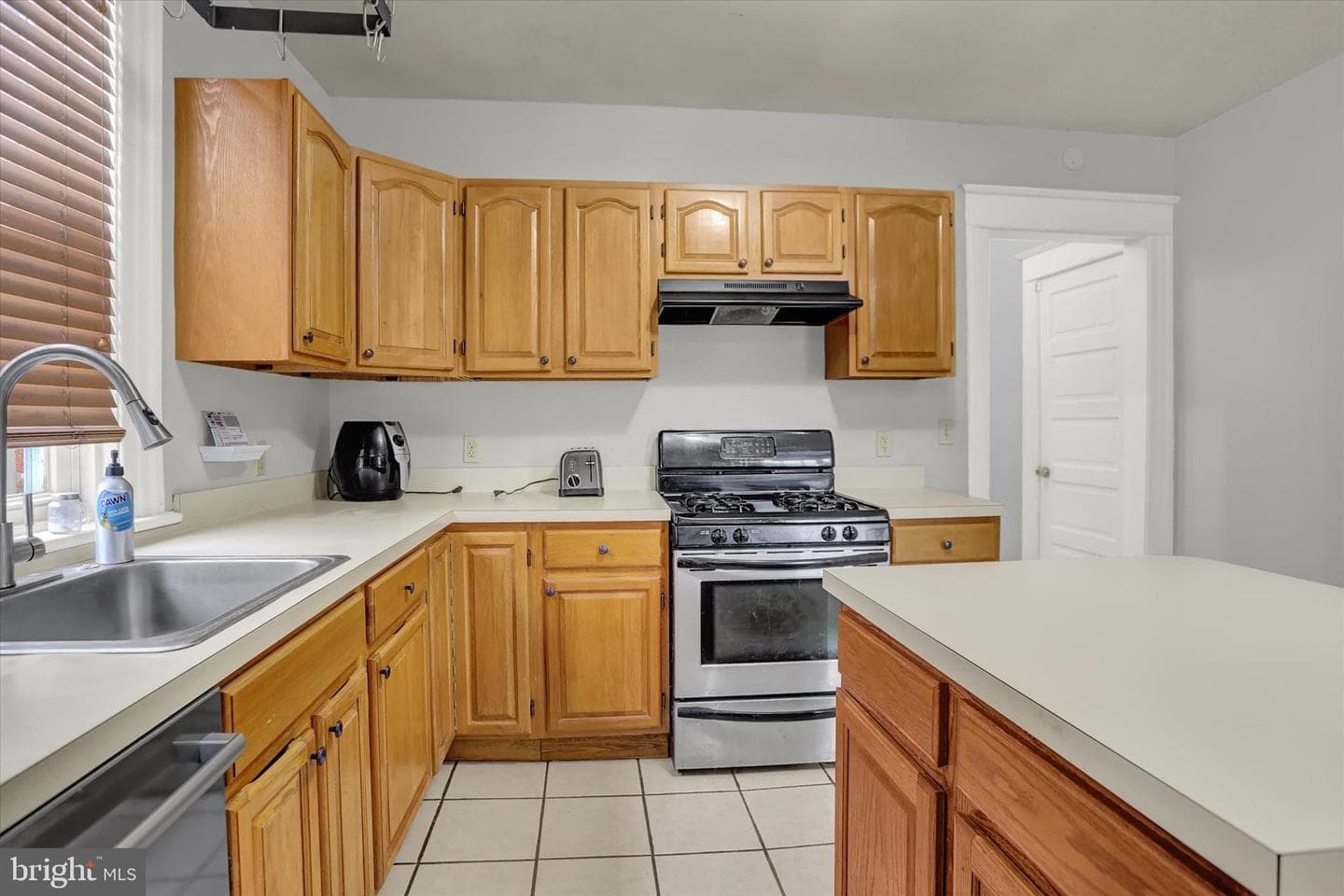 2412 N 2nd Street photo 17