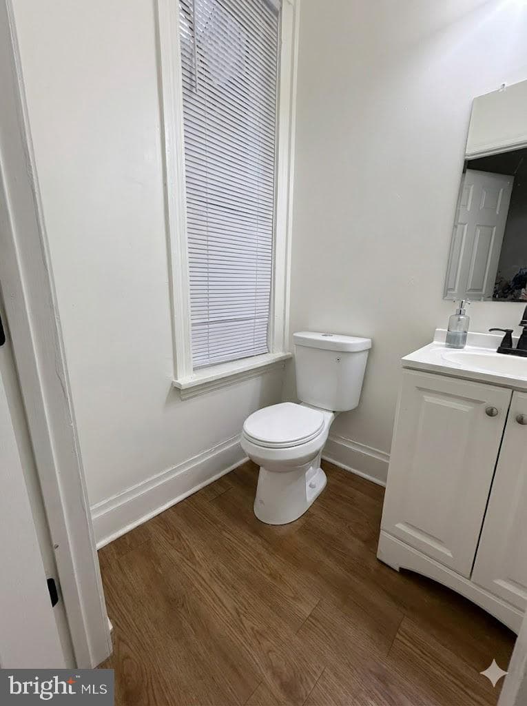 1153 Derry Street photo 5