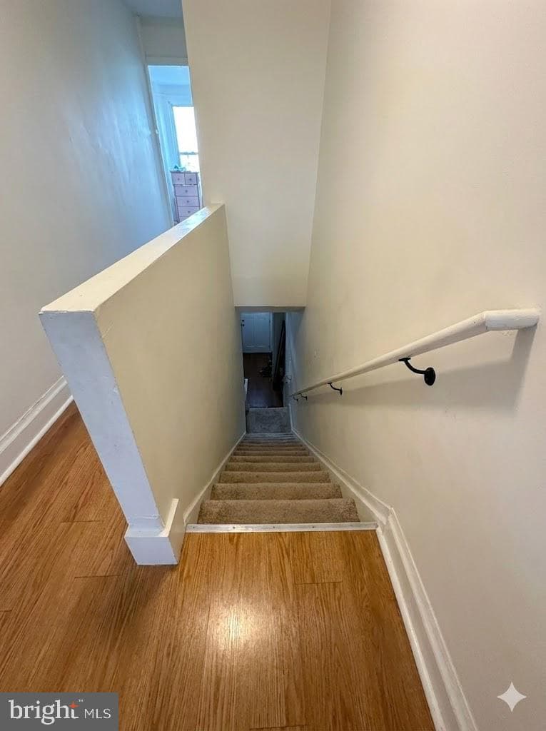 1153 Derry Street photo 7