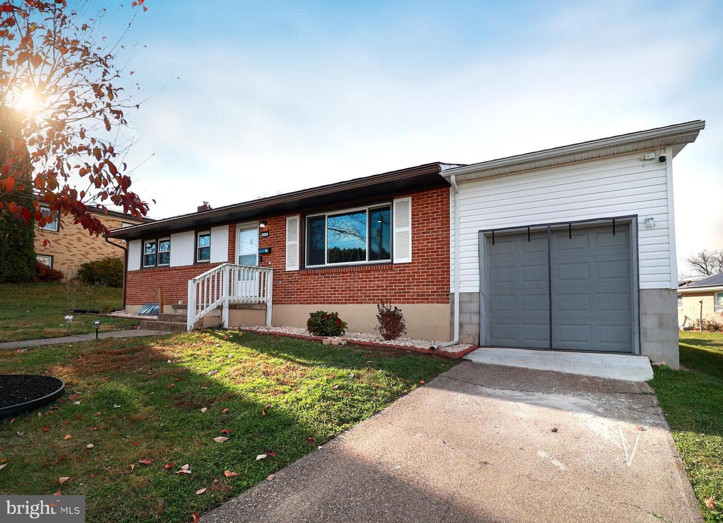 690 Carbon Avenue photo 2