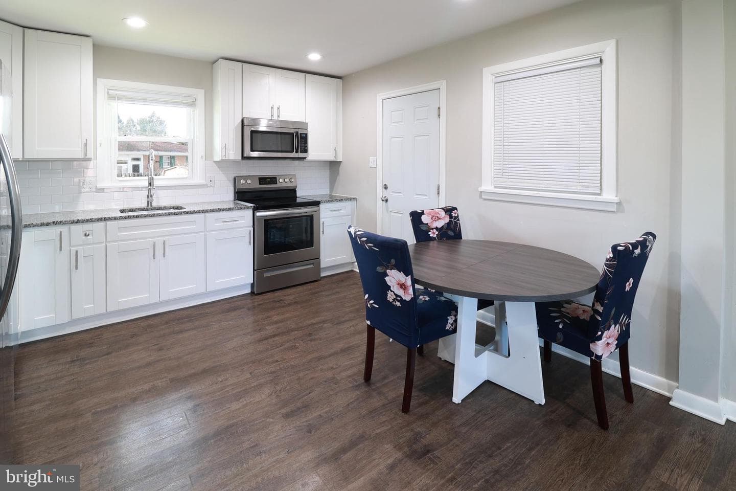 690 Carbon Avenue photo 3