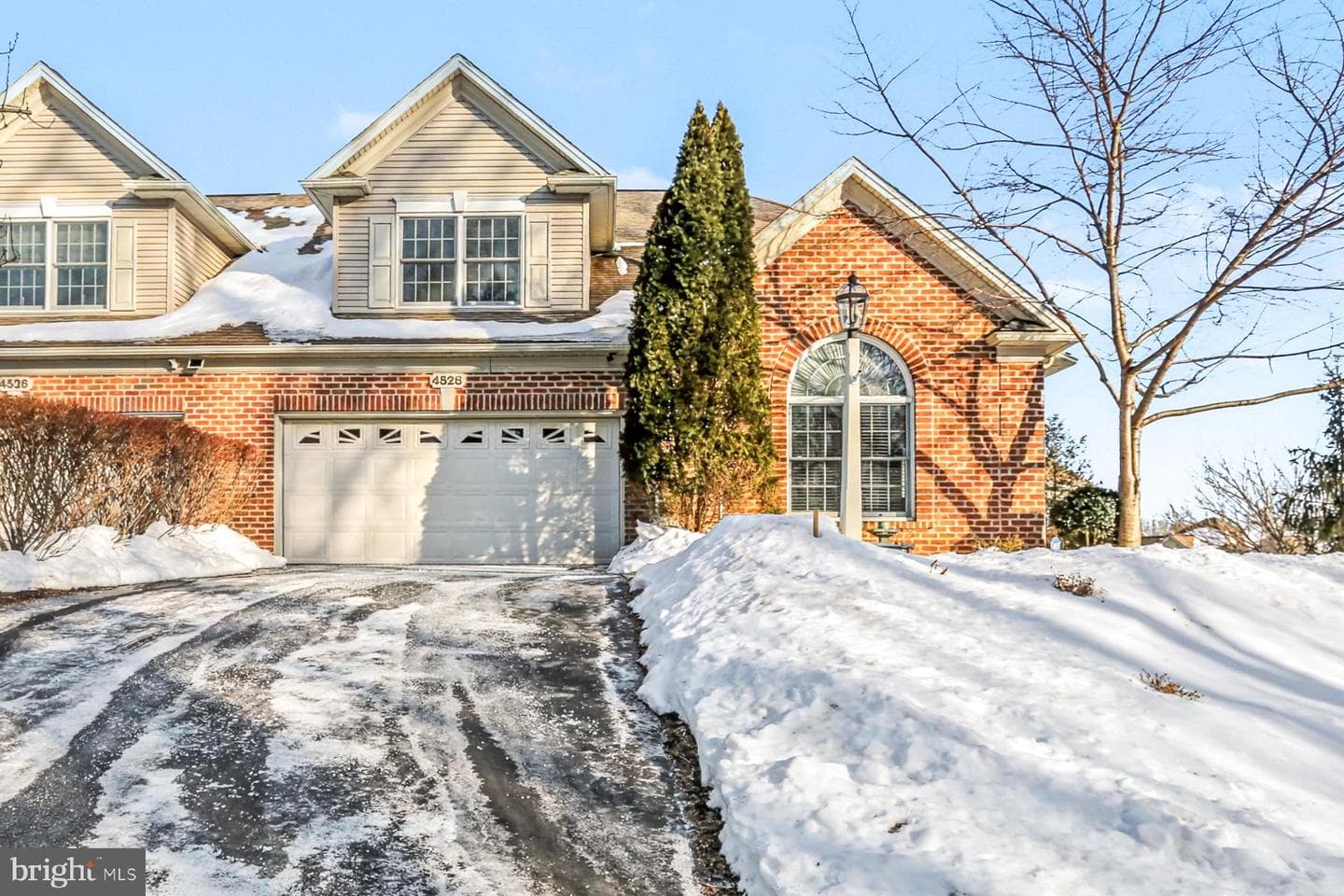 4528 Laurelwood Drive photo 1