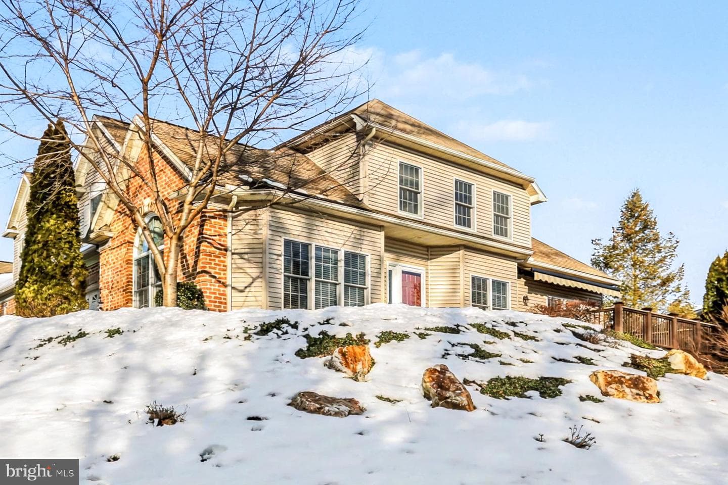 4528 Laurelwood Drive photo 4