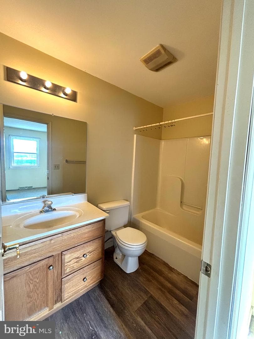 7225 Capital Drive photo 8
