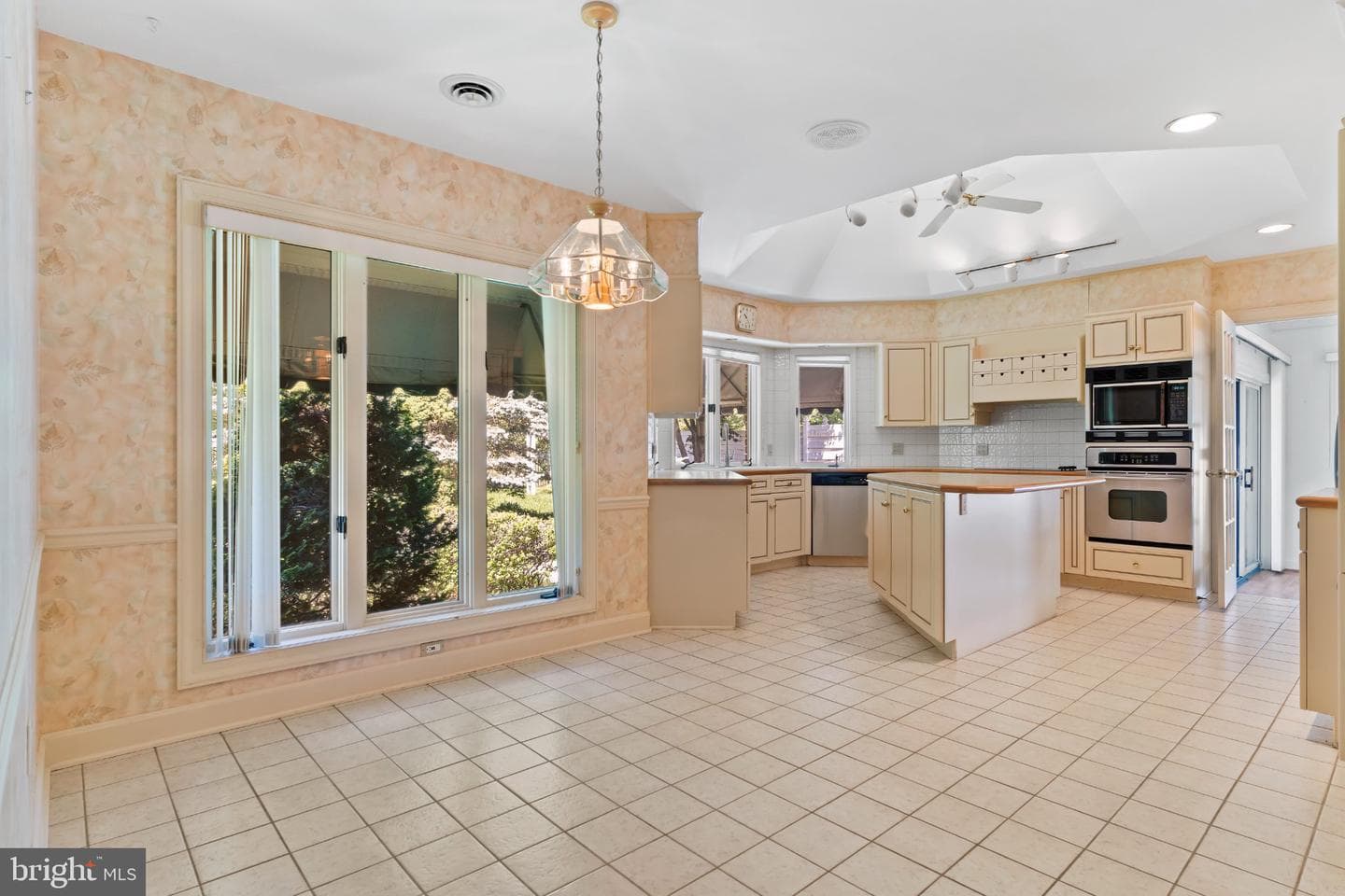4069 W Tilden Road photo 19