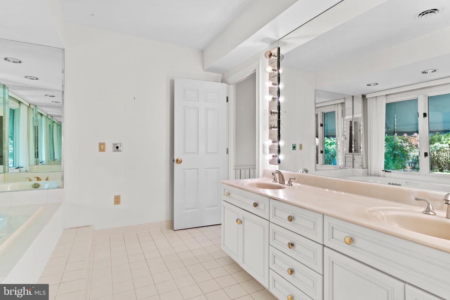 4069 W Tilden Road photo 30