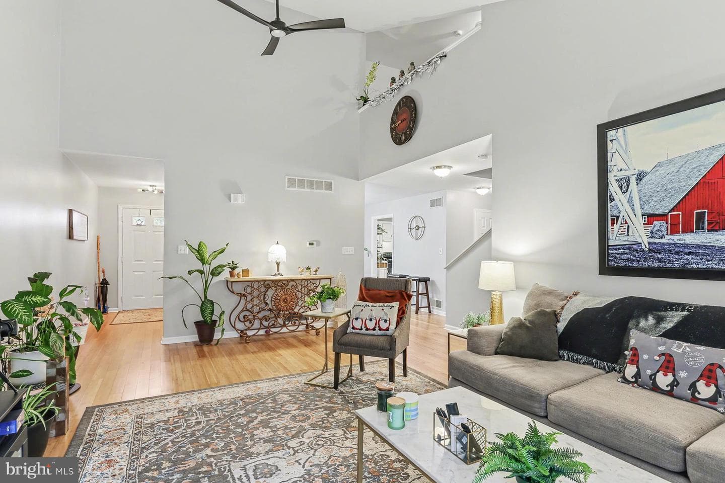 2704 Gateway Court photo 4