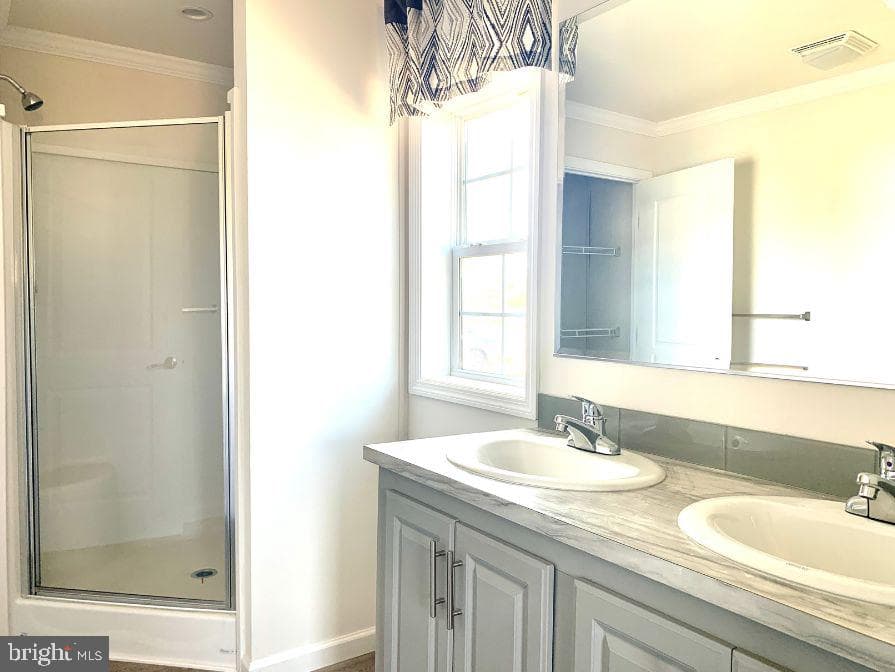 32 Rose Avenue photo 15