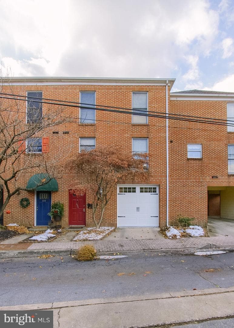 606 Showers Street photo 1