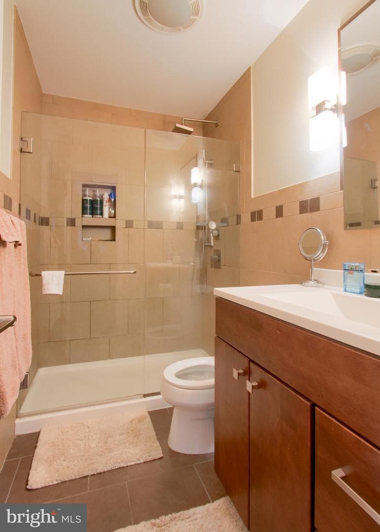 606 Showers Street photo 25