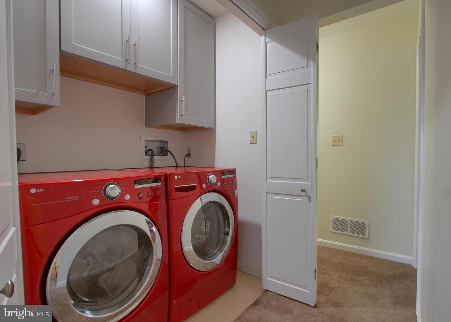 606 Showers Street photo 26