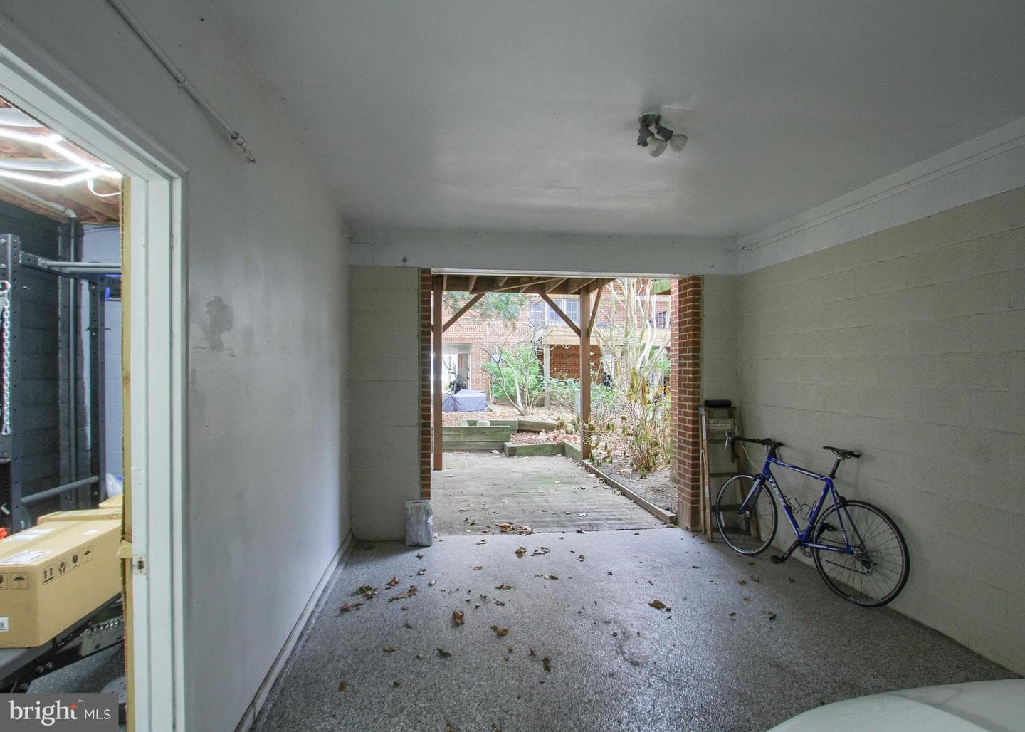 606 Showers Street photo 8