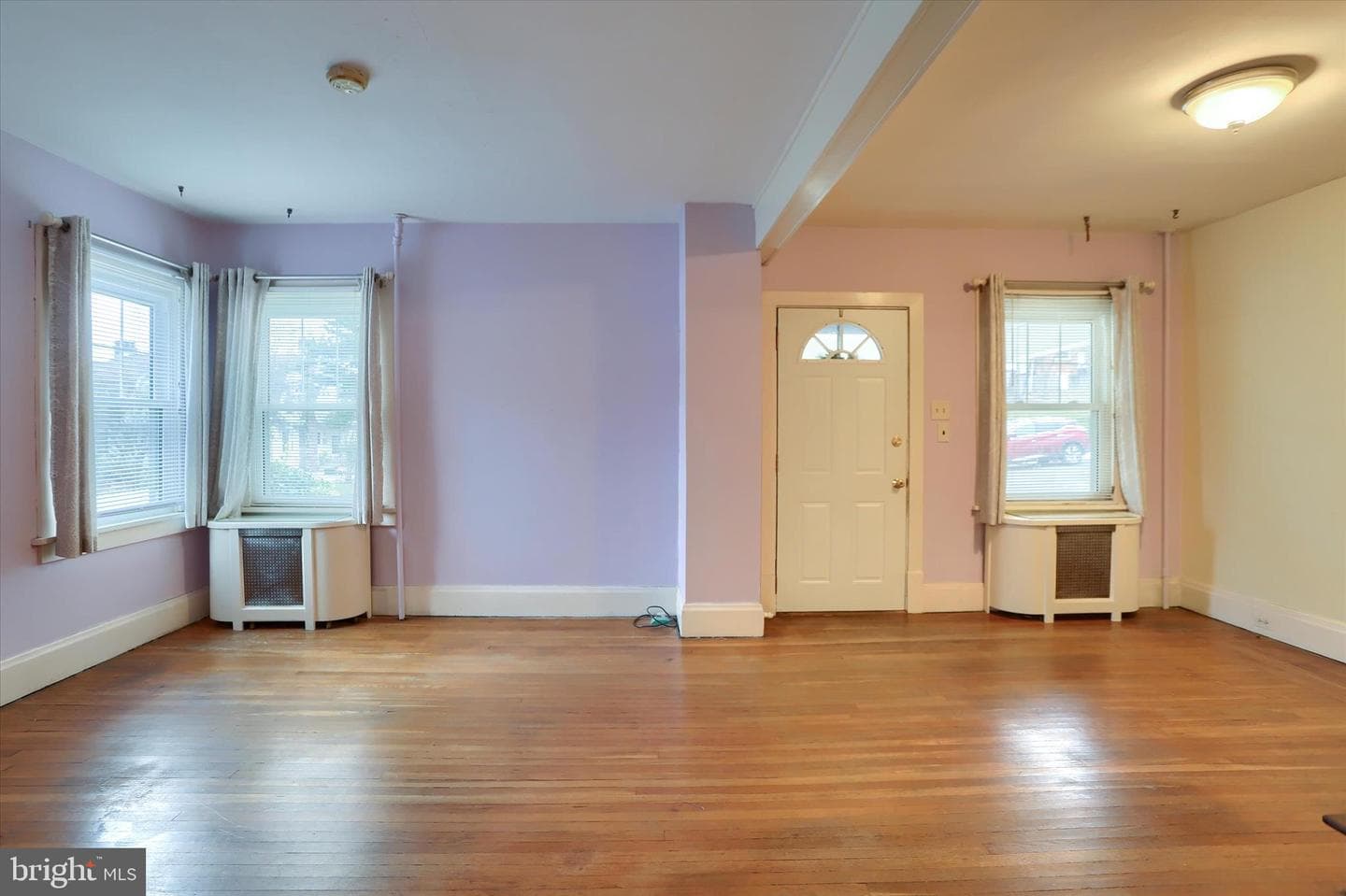 301 Swan Street photo 10