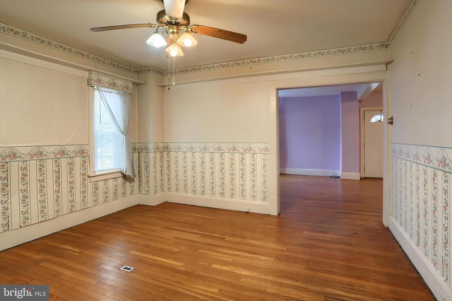 301 Swan Street photo 12