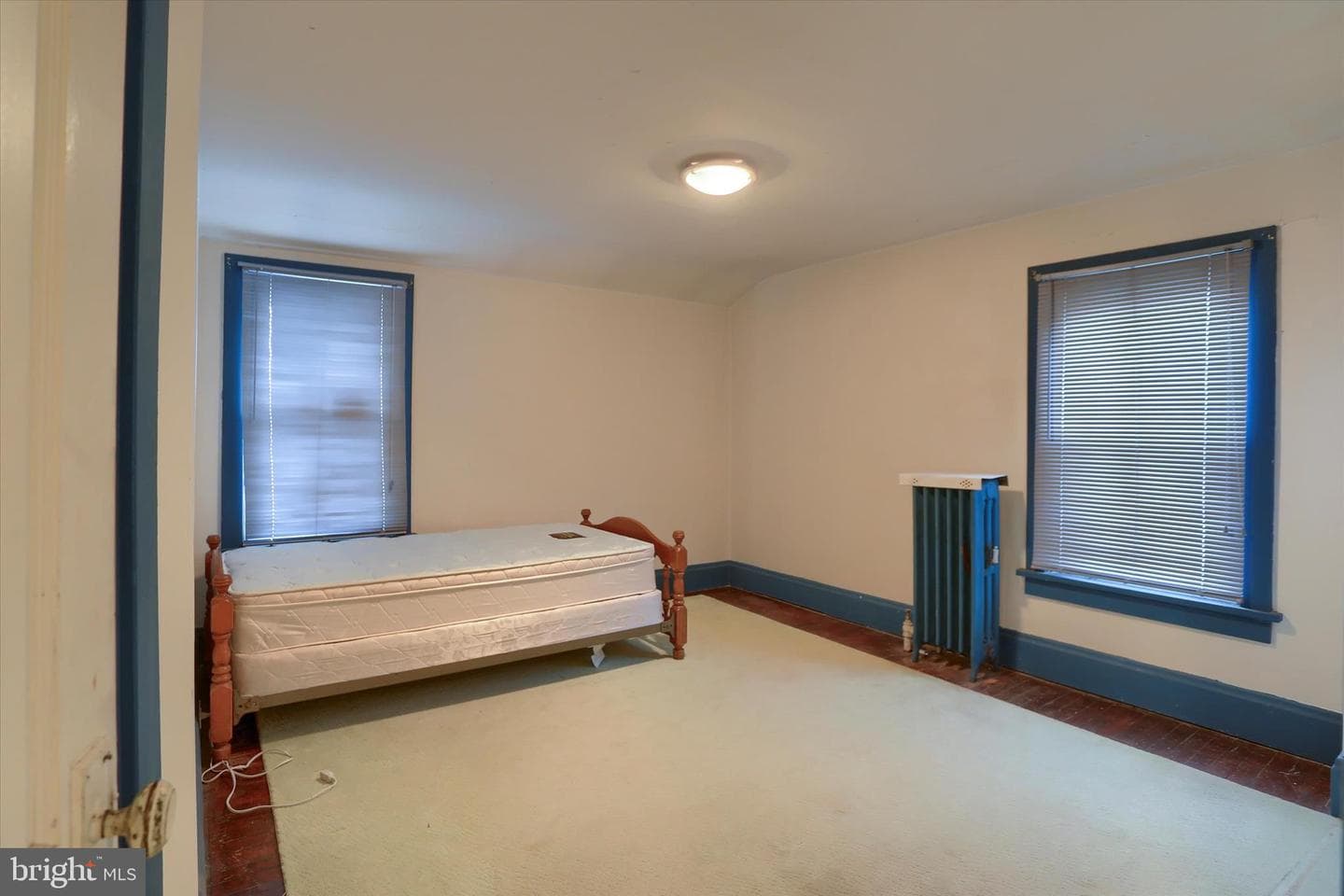 301 Swan Street photo 39