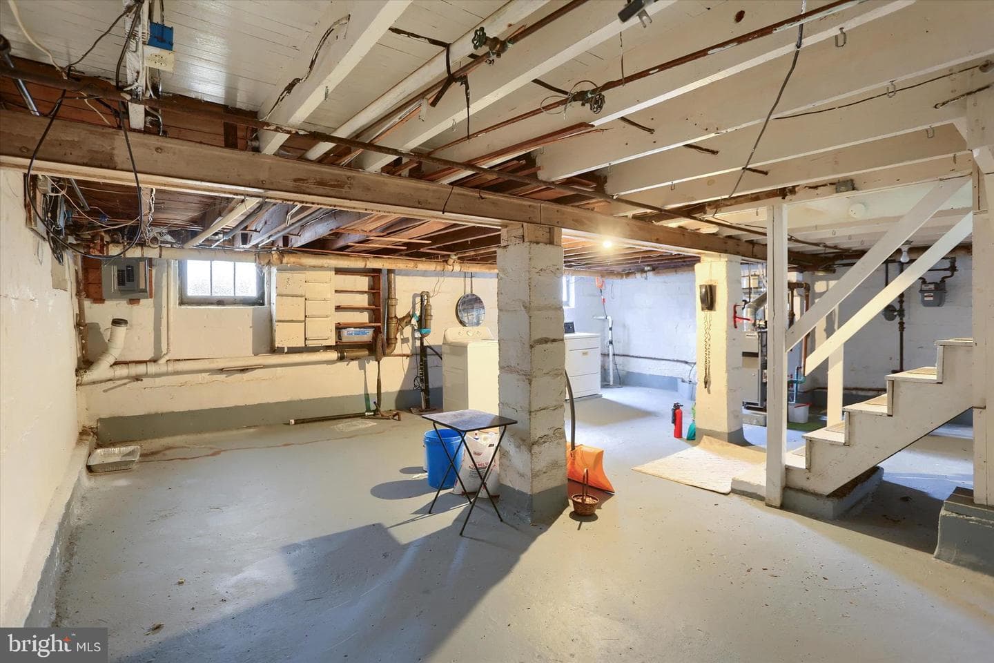 301 Swan Street photo 42