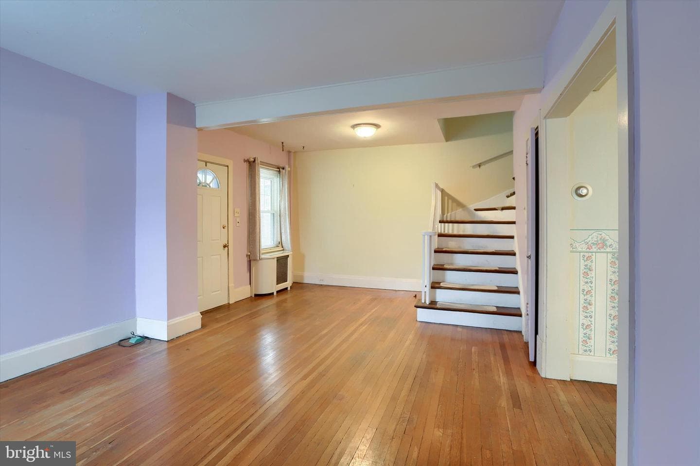 301 Swan Street photo 9