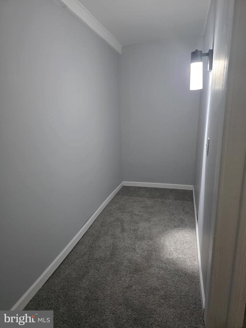 327 Lincoln Street photo 13