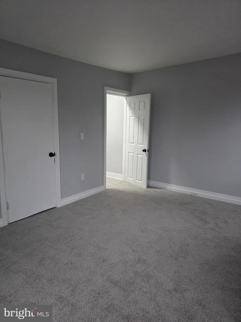 327 Lincoln Street photo 14