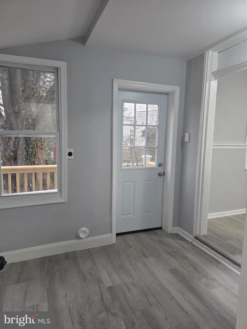 327 Lincoln Street photo 21