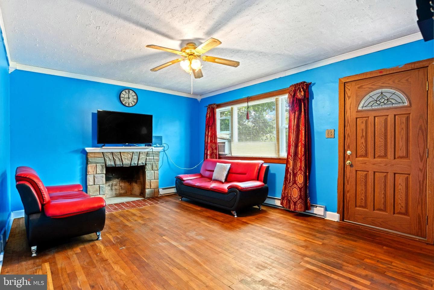 201 Village Road photo 7
