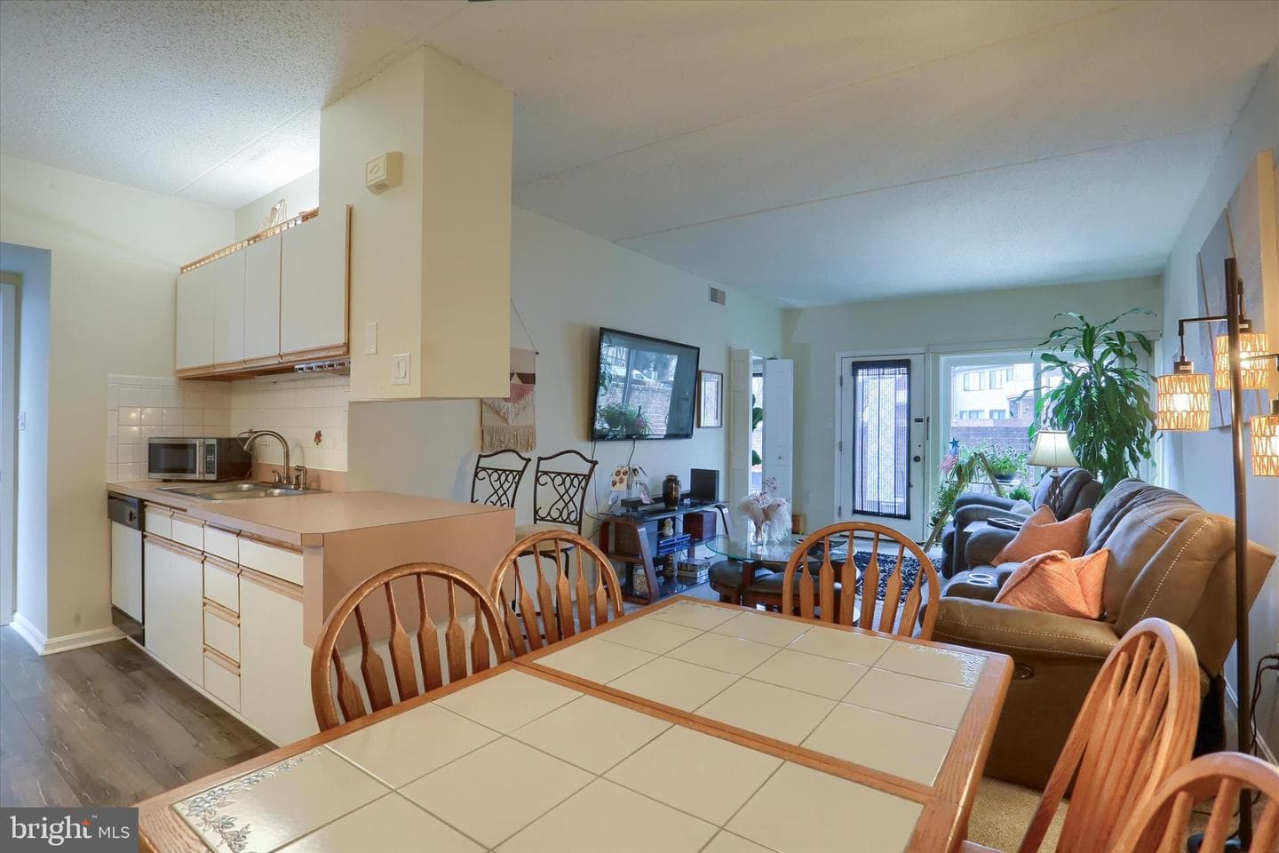 905 Cherrington Drive photo 11