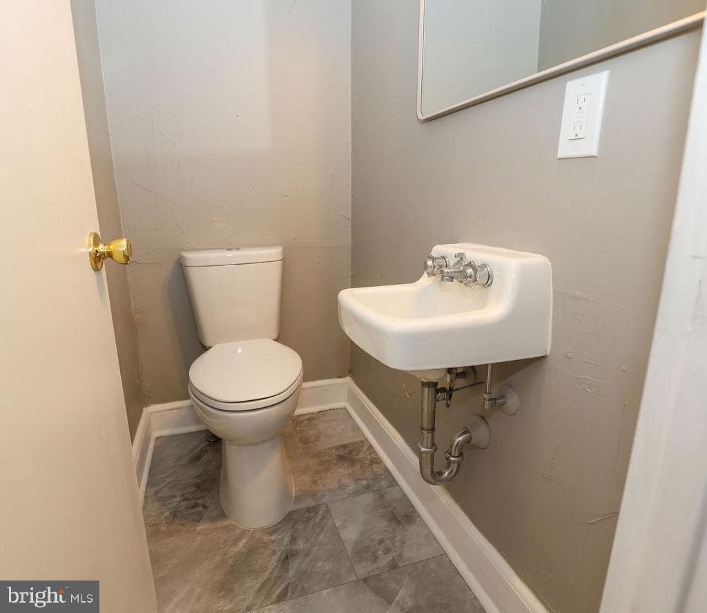 914 Norwood Street photo 11