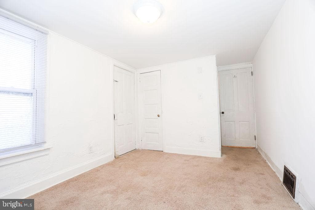 914 Norwood Street photo 13