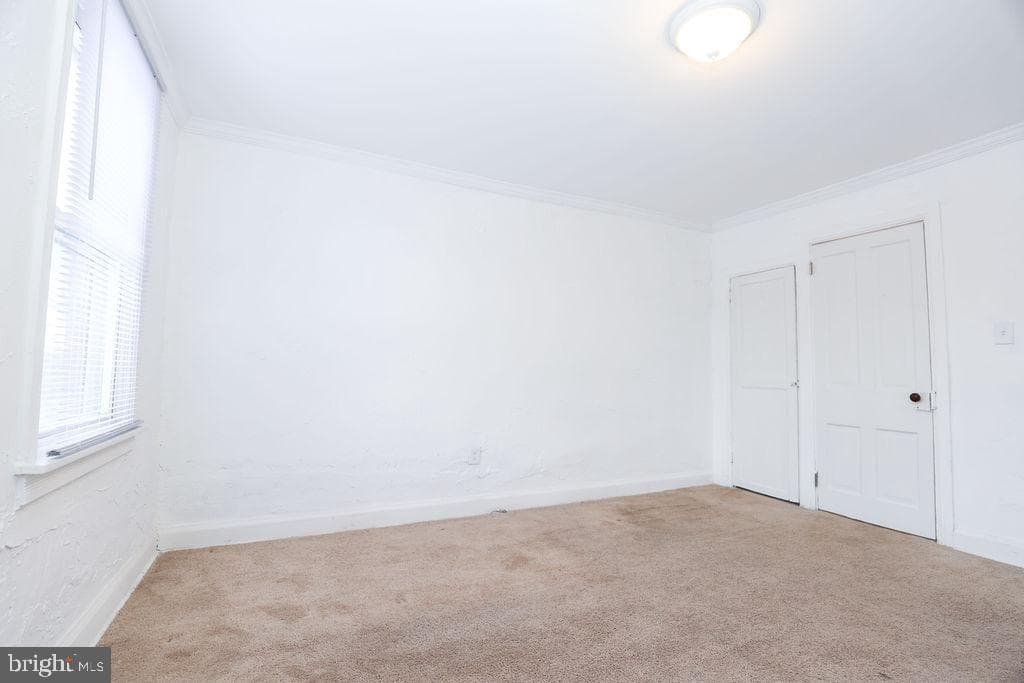 914 Norwood Street photo 16