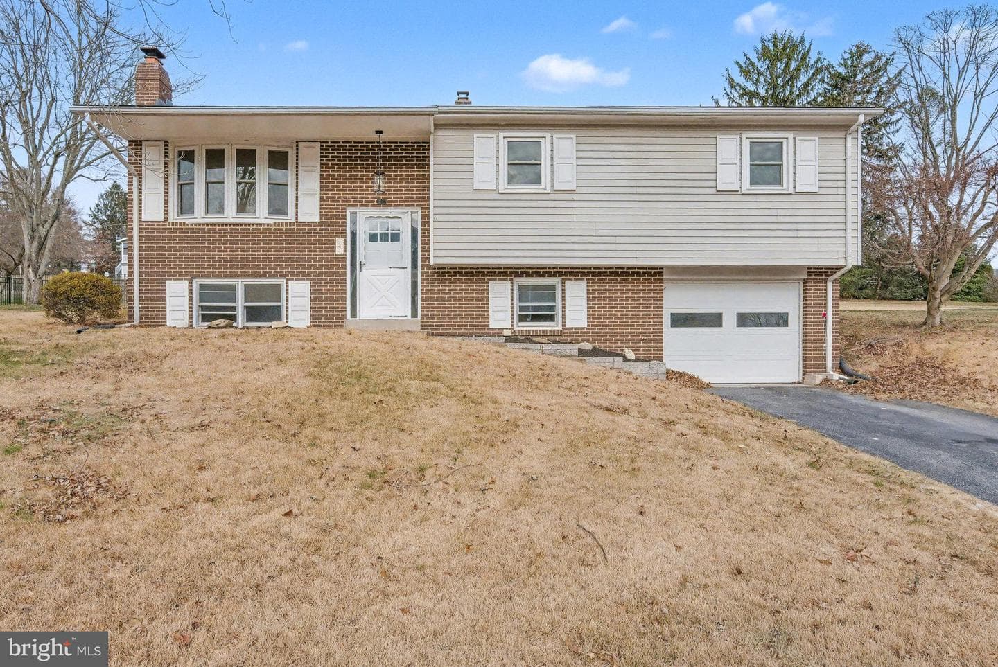 404 Erdman Drive photo 2