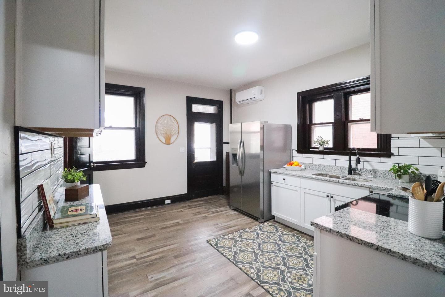 1708 State Street photo 12