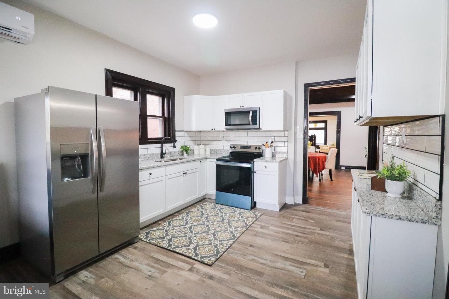 1708 State Street photo 13