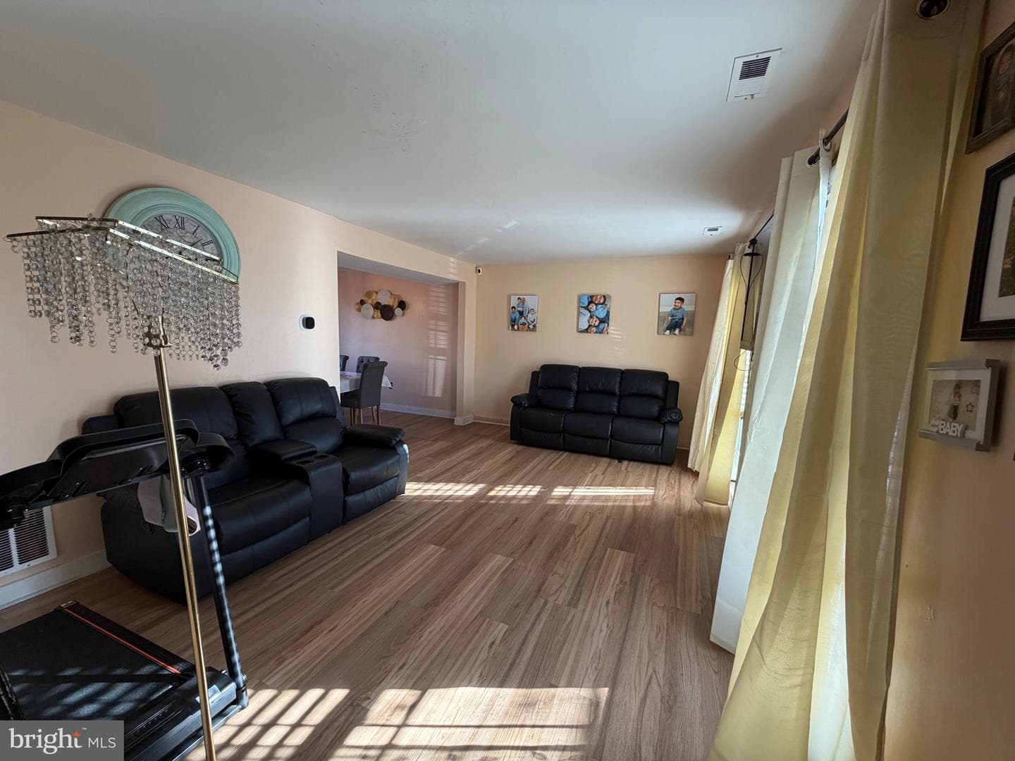 6490 Heatherfield Way photo 2