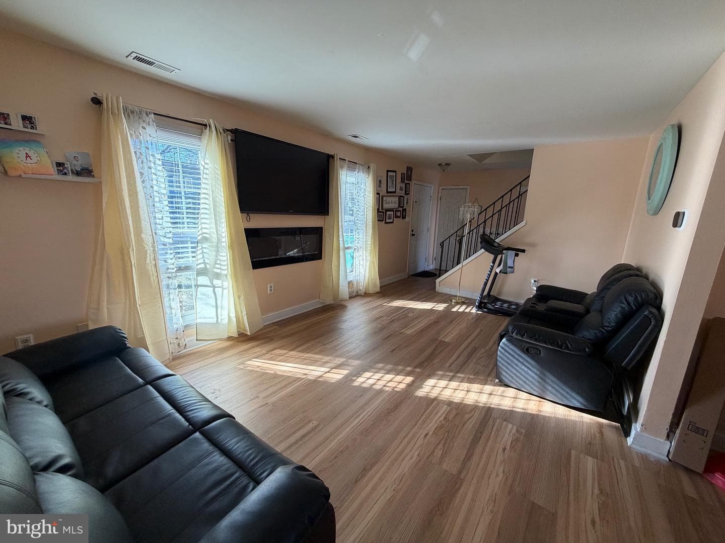 6490 Heatherfield Way photo 3