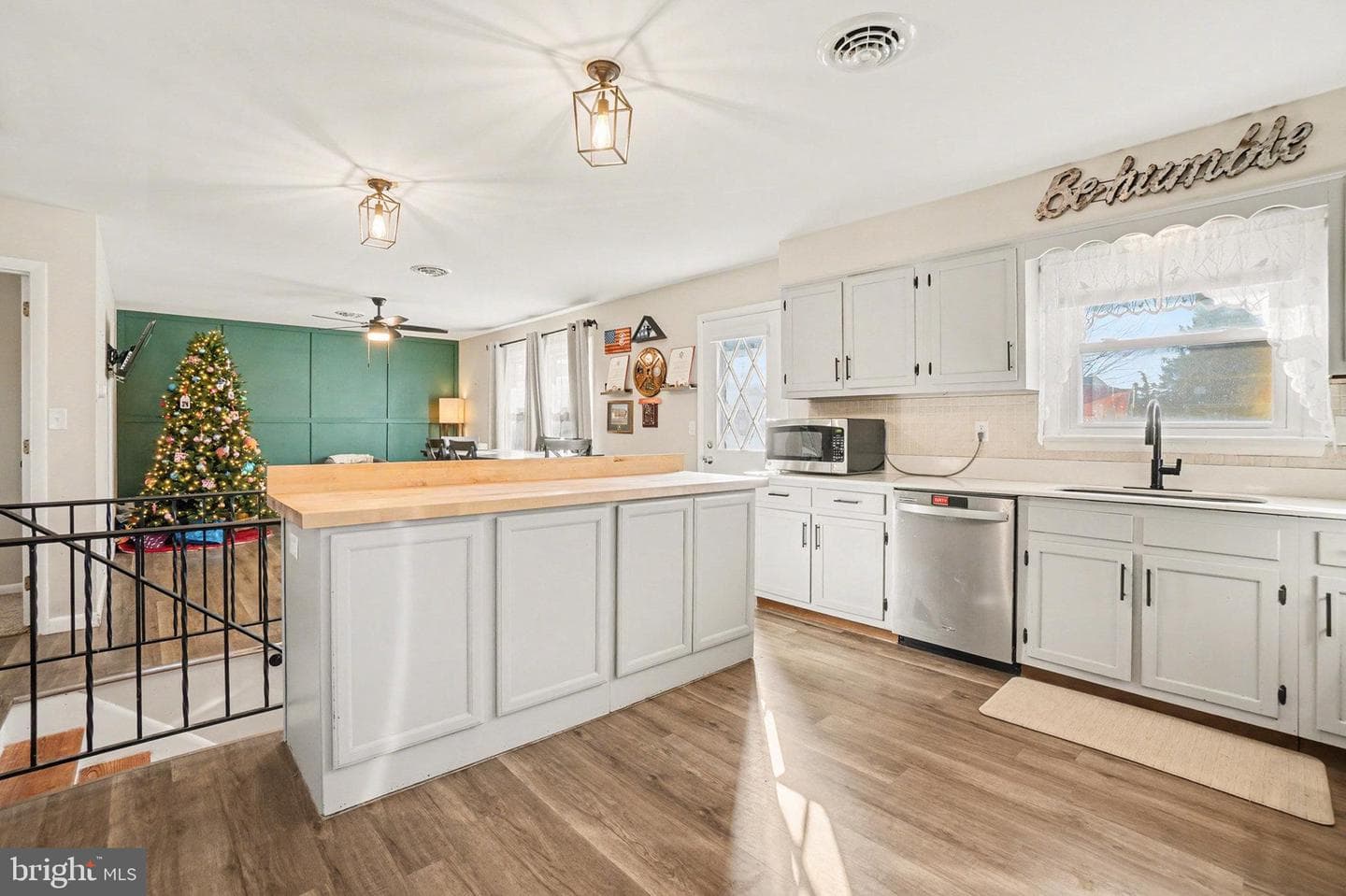 923 Sunnyside Road photo 7