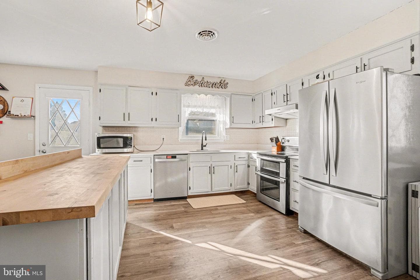 923 Sunnyside Road photo 9
