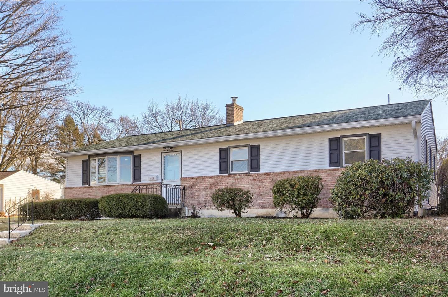516 Roxbury Drive photo 41