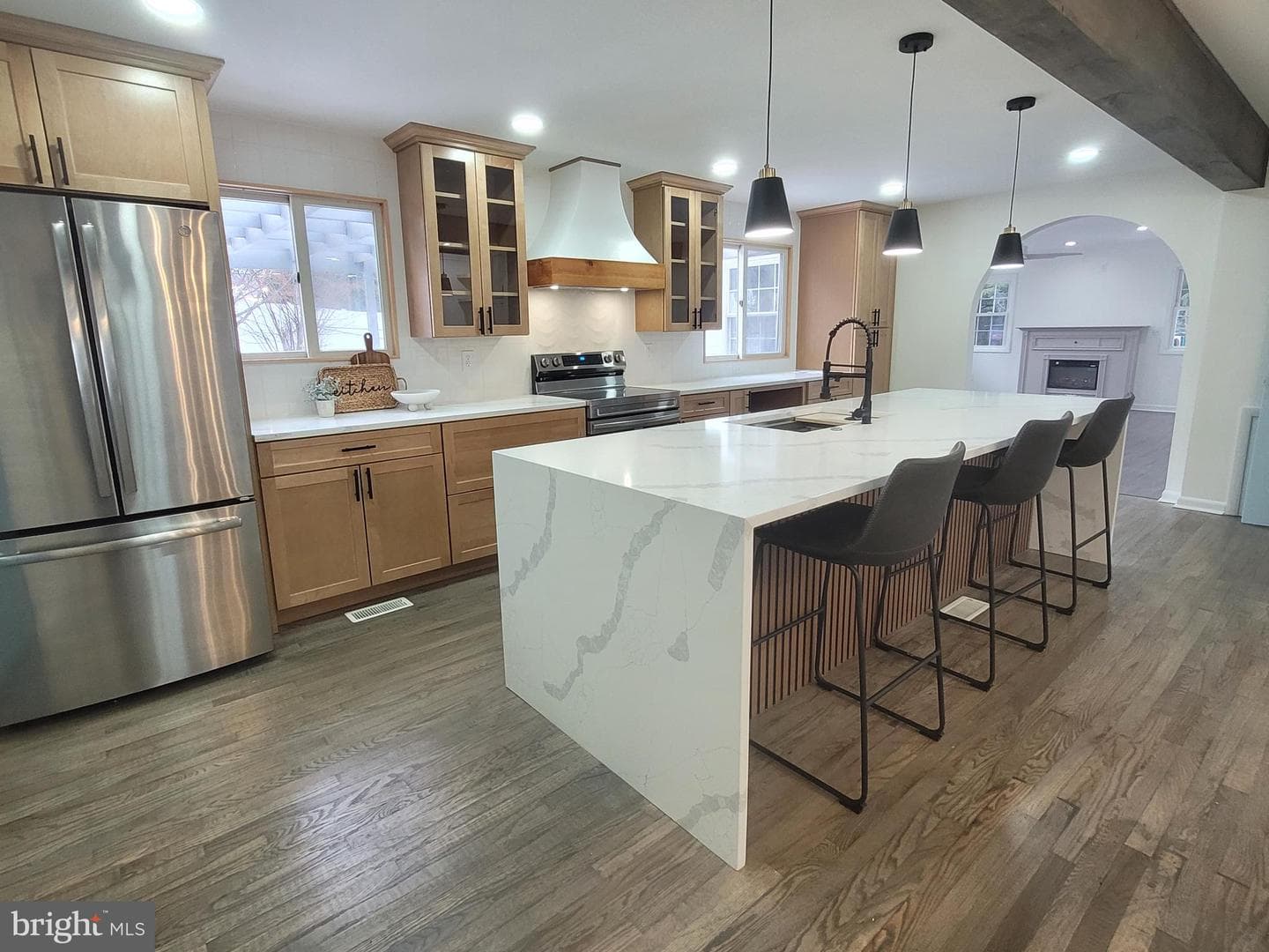 516 Roxbury Drive photo 47
